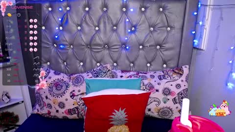   online show from December 2024 09:35:01 PM