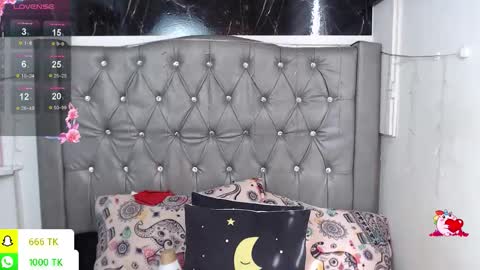 Snapshot of lila_gummy_ chatting on March 2026 01:40:02 PM online show from March 2026 01:40:02 PM