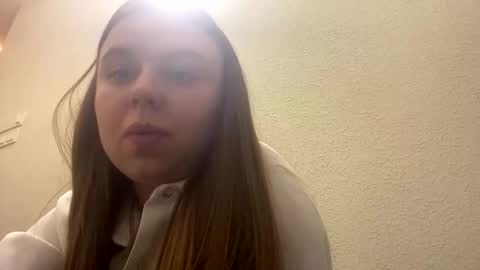 Snapshot of lilae37yis chatting on September 2025 06:24:01 PM Lily online show from September 2025 06:24:01 PM