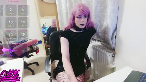 Snapshot of lilah_ts chatting on December 2024 05:43:02 PM lilah_ts online show from December 2024 05:43:02 PM