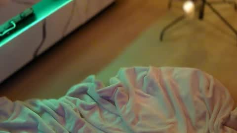 Rebecca online show from December 2025 04:39:01 AM