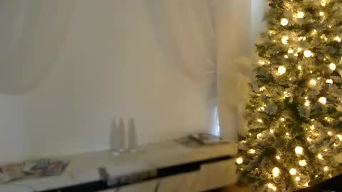 Rebecca online show from December 2025 04:57:01 PM