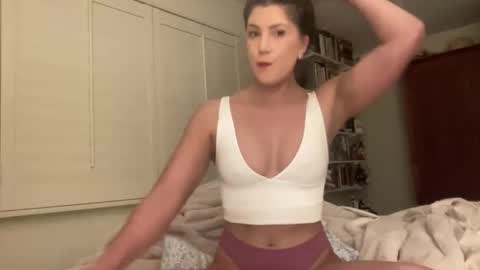 Snapshot of lilbi85_ chatting on February 2025 03:45:01 AM lilbi85_ online show from February 2025 03:45:01 AM