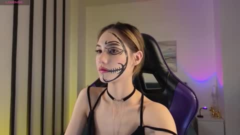 Snapshot of lilcatalia chatting on October 2025 11:22:01 AM Hi im Yuki online show from October 2025 11:22:01 AM