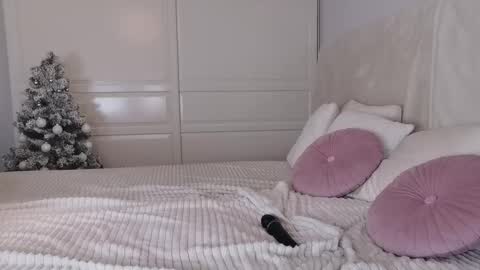 Emily  online show from December 2024 08:20:02 AM