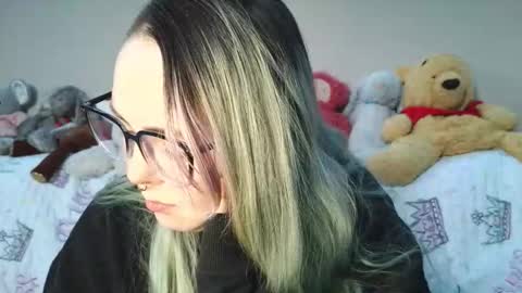 Snapshot of lilemmy1999 chatting on March 2026 10:14:01 PM emily ryanson online show from March 2026 10:14:01 PM