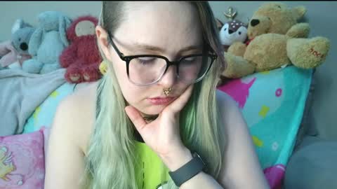 Snapshot of lilemmy1999 chatting on March 2026 10:11:01 PM emily ryanson online show from March 2026 10:11:01 PM