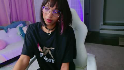 evie online show from January 2025 02:44:02 AM