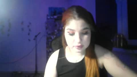 Snapshot of lilfiregirl chatting on December 2025 12:27:01 AM Lilfiregirl online show from December 2025 12:27:01 AM