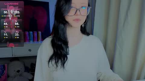 Nika and Lori online show from November 2025 10:03:01 AM