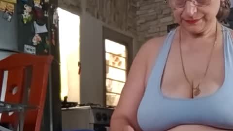 Snapshot of lilhy_mcfly chatting on March 2026 04:24:02 PM lilieth online show from March 2026 04:24:02 PM