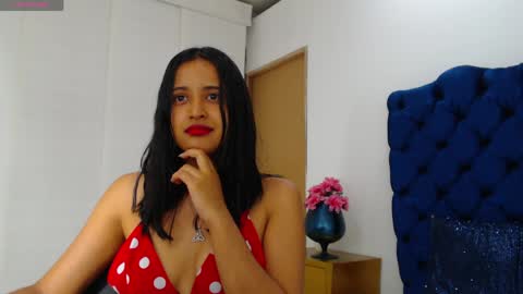 Lili online show from May 2026 03:33:02 AM