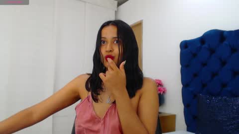 Lili online show from May 2026 04:08:02 AM