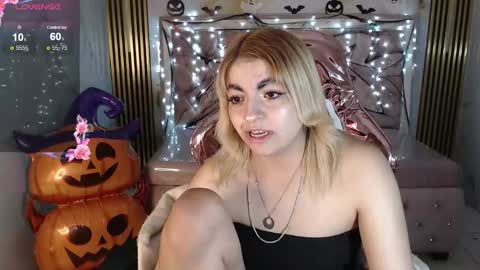 Snapshot of lili_conor_s chatting on October 2025 04:22:01 AM Lili online show from October 2025 04:22:01 AM