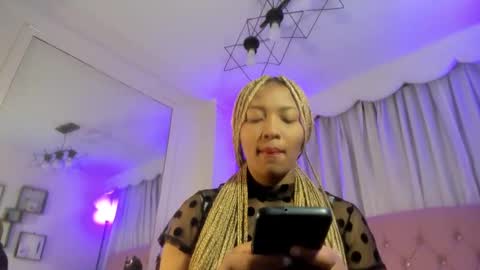 Lili online show from October 2025 01:15:01 AM