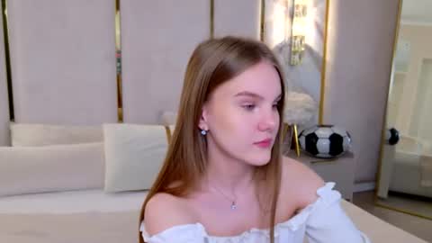Snapshot of lili_lohan chatting on July 2026 05:10:02 AM lili_lohan online show from July 2026 05:10:02 AM