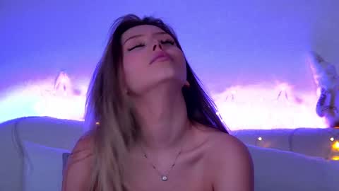 Snapshot of liliabianca chatting on December 2024 04:32:01 PM Mia online show from December 2024 04:32:01 PM