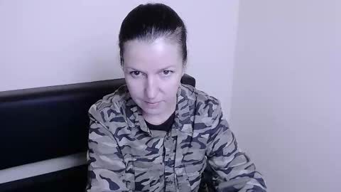 Lili online show from September 2025 07:08:02 AM