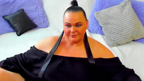 Snapshot of lilian_biegert chatting on May 2026 09:28:02 AM Lili online show from May 2026 09:28:02 AM