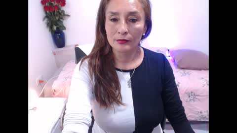 lilian online show from October 2025 08:50:02 PM