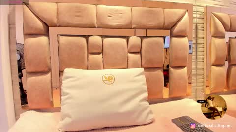 LILIAN  online show from February 2026 07:43:01 PM