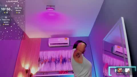 holis soy lily chang no olvides el pulgar arriba es muy importante para mi 3 independent model online show from April 2026 01:42:02 AM
