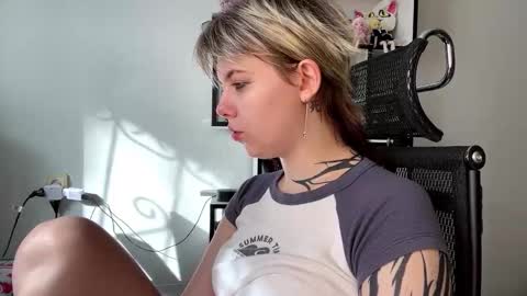 Snapshot of liliandaniels chatting on March 2026 07:03:02 AM Lilian online show from March 2026 07:03:02 AM