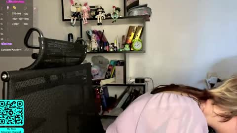 Snapshot of liliandaniels chatting on April 2026 07:28:01 AM Lilian online show from April 2026 07:28:01 AM