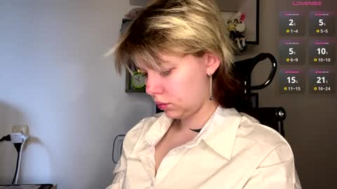 Snapshot of liliandaniels chatting on April 2026 07:09:01 AM Lilian online show from April 2026 07:09:01 AM