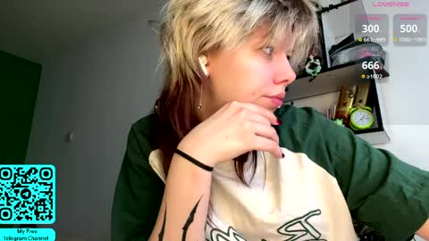 Snapshot of liliandaniels chatting on April 2026 07:45:01 AM Lilian online show from April 2026 07:45:01 AM