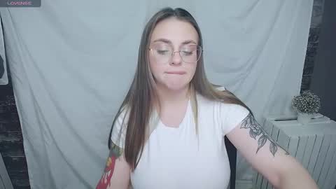 Snapshot of liliaterenzi_ chatting on January 2025 02:15:01 AM Lilia online show from January 2025 02:15:01 AM