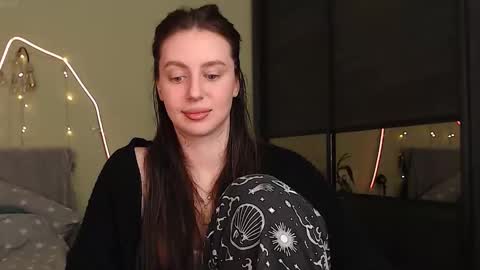 Snapshot of liliatlu chatting on October 2025 08:51:02 PM Lilu online show from October 2025 08:51:02 PM