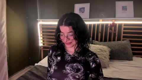  Lili  online show from March 2025 05:46:01 AM