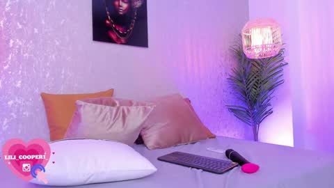 Lili Cooper online show from January 2025 12:46:01 AM