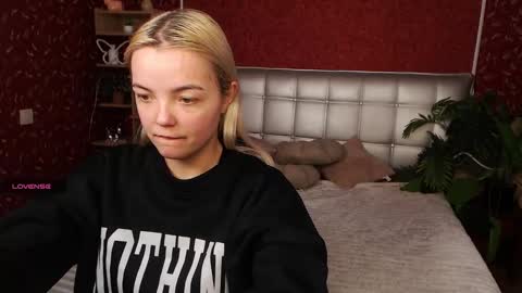 Lilie online show from February 2025 02:18:01 PM