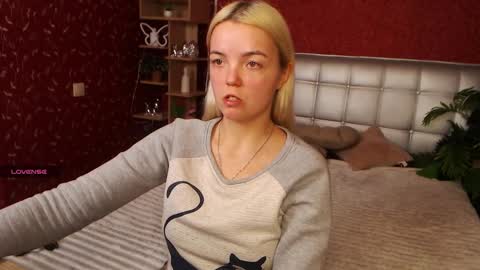 Lilie online show from February 2025 09:04:02 PM