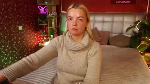 Lilie online show from February 2025 06:26:02 PM