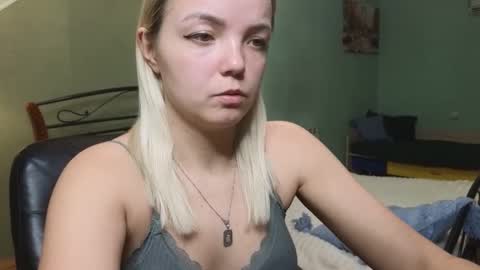 Lilie online show from March 2025 08:11:02 PM