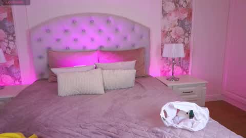 lilielfie online show from December 2025 09:41:02 PM