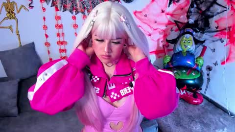 Snapshot of lilielou_ chatting on October 2025 09:38:01 PM Lilie online show from October 2025 09:38:01 PM