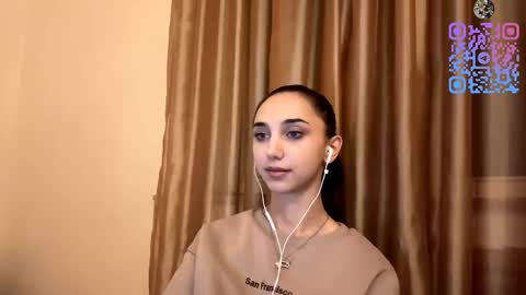 Lina online show from October 2025 10:12:02 PM