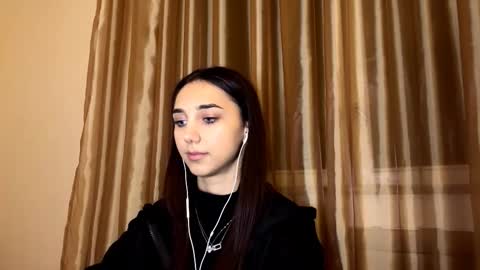 Lina online show from November 2025 10:10:02 PM