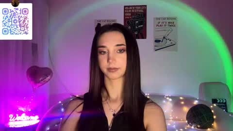 Lina online show from April 2026 10:40:01 PM