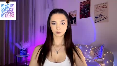 Lina online show from June 2026 10:14:02 PM