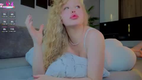 Snapshot of lililok101 chatting on November 2025 02:28:01 AM lililok101 online show from November 2025 02:28:01 AM