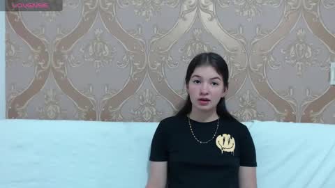 Snapshot of lilimini032 chatting on December 2024 07:27:02 PM lilimini online show from December 2024 07:27:02 PM