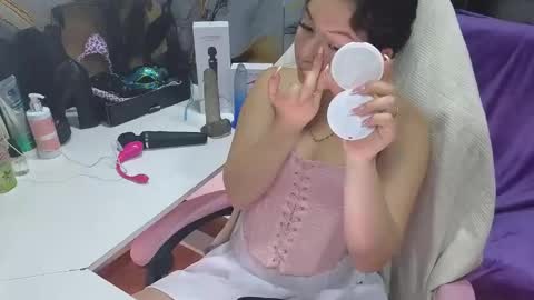 lilimini online show from October 2025 07:47:02 PM