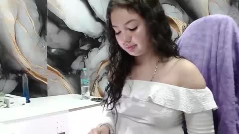 lilimini online show from May 2026 08:36:02 PM