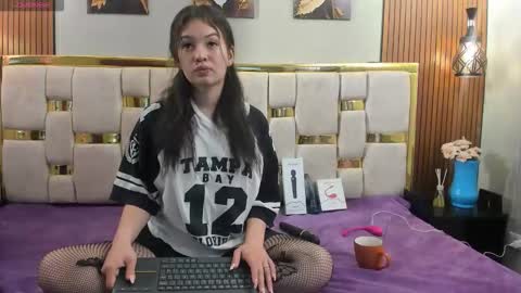 lilimini online show from May 2026 08:50:02 PM