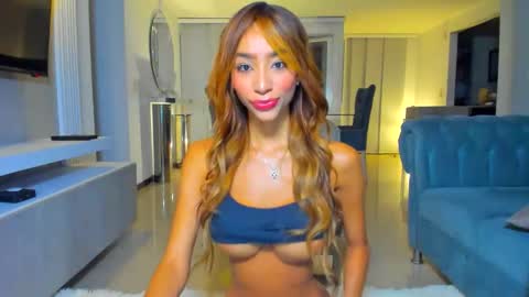 Lili  online show from May 2026 11:54:01 PM